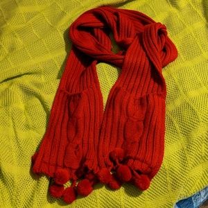 Red cable knit pocket scarf